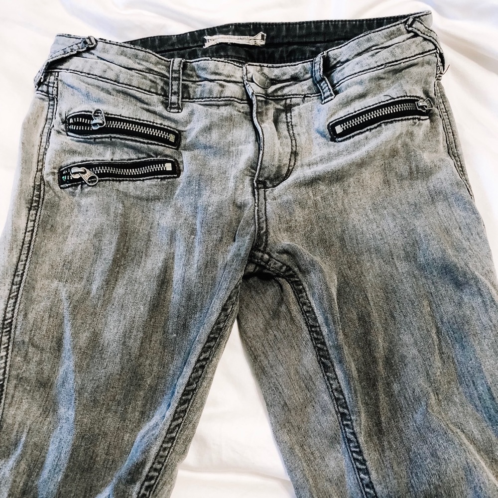Free People Distressed Zipper Jeans